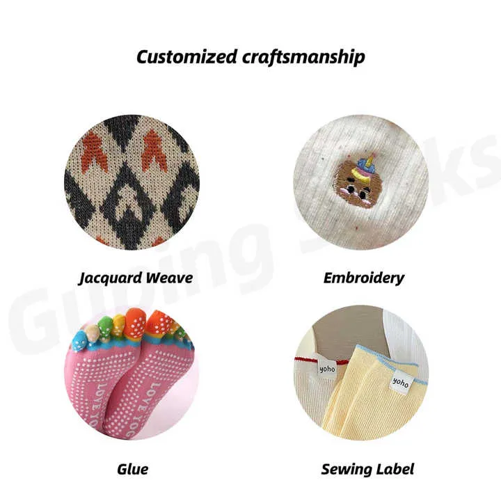 جوارب تطريز للوجه بحروف وابتسامة  Smiley Face Embroidery Letters Crew Socks