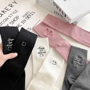 جوارب تطريز للوجه بحروف وابتسامة  Smiley Face Embroidery Letters Crew Socks